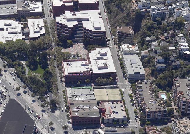 telegraph hill: Battery Str 2
